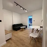 Nowoczesny Apartament Z Ogrodem